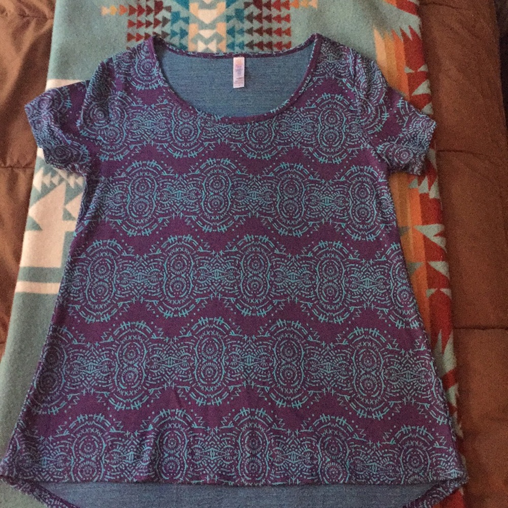 Lularoe classic tee
